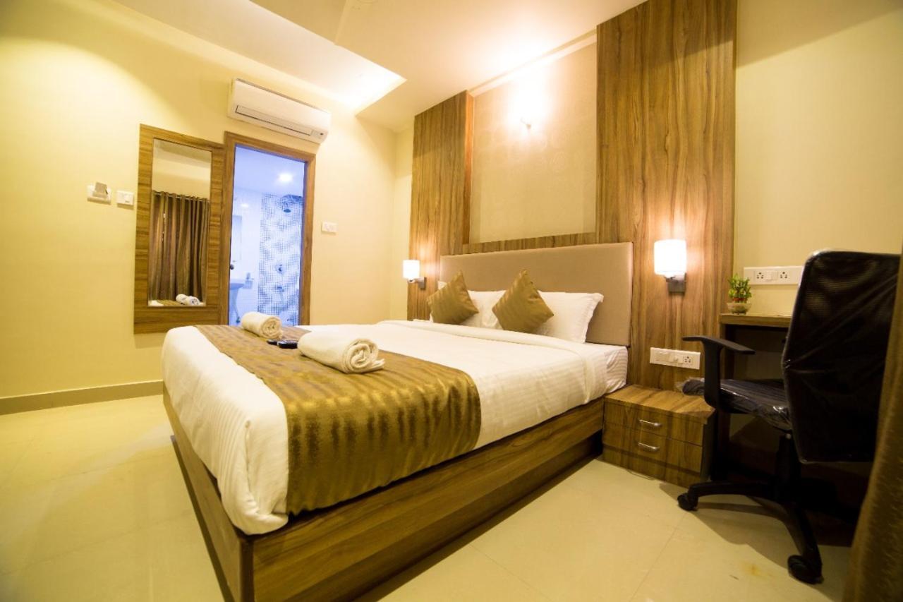 Hotel Plaza Heights Бангалор Экстерьер фото